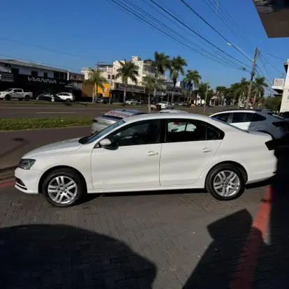 VOLKSWAGEN-JETTA-2017