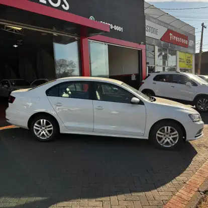VOLKSWAGEN-JETTA-2017