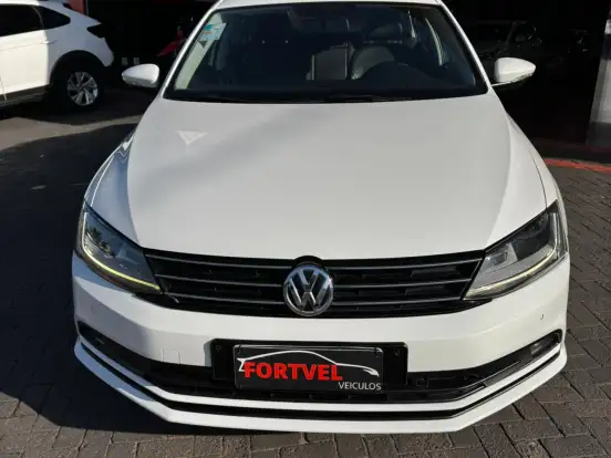 VOLKSWAGEN-JETTA-1.4 250 TSI TOTAL FLEX COMFORTLINE TIPTRONIC VOLKSWAGEN-JETTA-2017