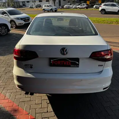 VOLKSWAGEN-JETTA-2017