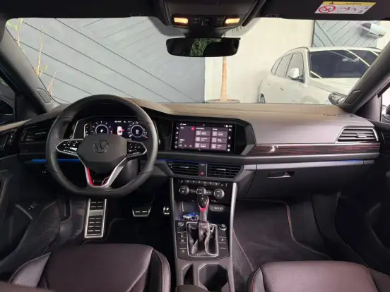 VOLKSWAGEN-JETTA-2023