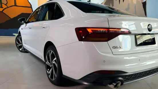 VOLKSWAGEN-JETTA-2022