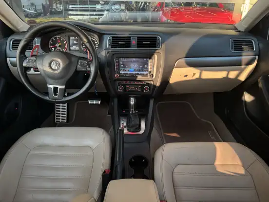 VOLKSWAGEN-JETTA-2.0 TSI HIGHLINE 200CV GASOLINA 4P TIPTRONIC VOLKSWAGEN-JETTA-2012
