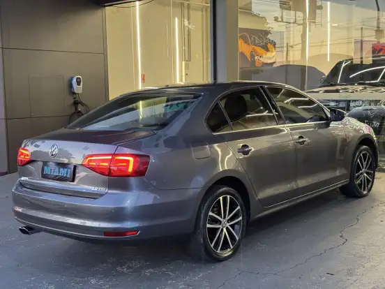 VOLKSWAGEN-JETTA-2017