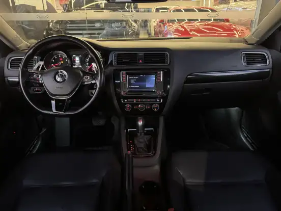 VOLKSWAGEN-JETTA-2017
