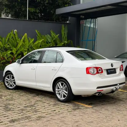 VOLKSWAGEN-JETTA-2.5 I VARIANT 20V 170CV GASOLINA 4P TIPTRONIC VOLKSWAGEN-JETTA-2010