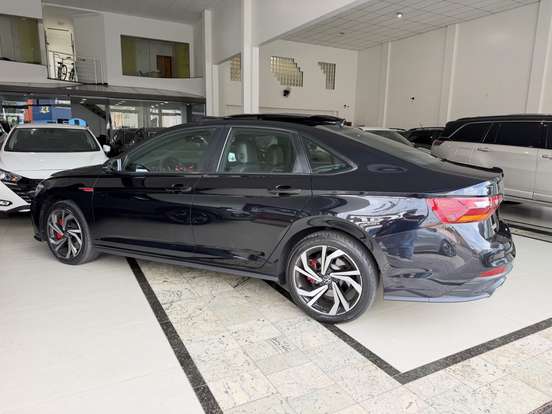 VOLKSWAGEN-JETTA-2023