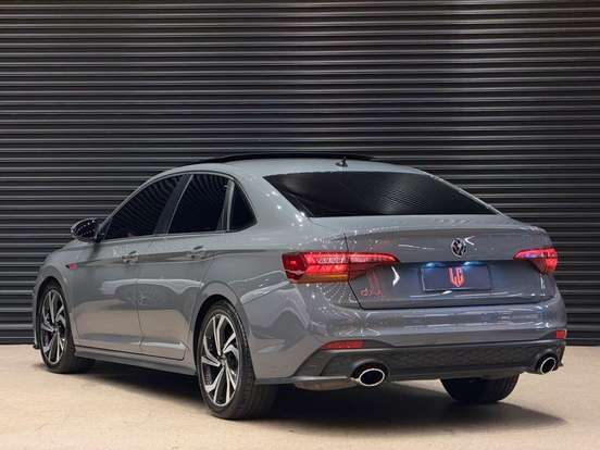 VOLKSWAGEN-JETTA-2024