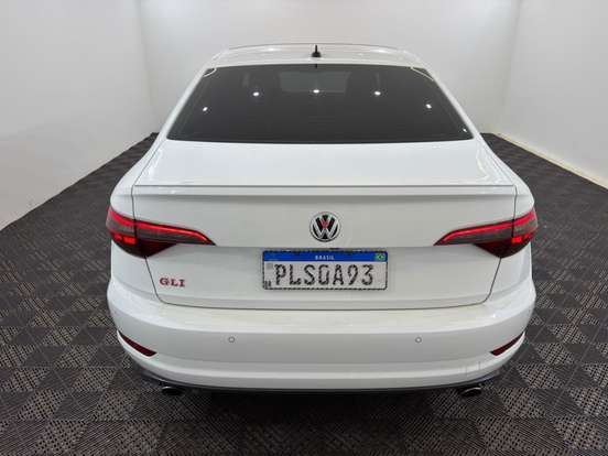 VOLKSWAGEN-JETTA-2019