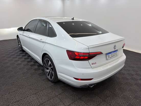 VOLKSWAGEN-JETTA-2019