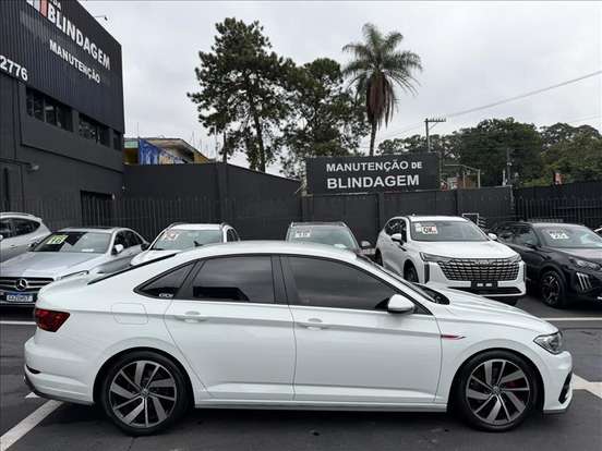 VOLKSWAGEN-JETTA-2019