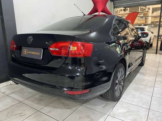 VOLKSWAGEN-JETTA-2.0 COMFORTLINE FLEX 4P TIPTRONIC VOLKSWAGEN-JETTA-2012