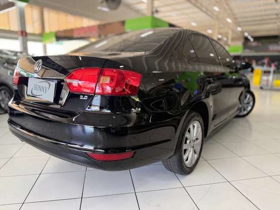 VOLKSWAGEN-JETTA-2014