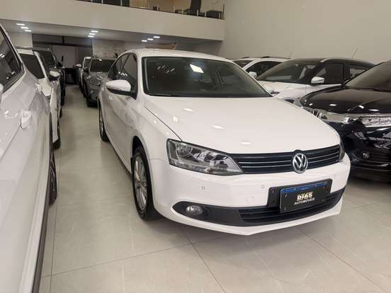 VOLKSWAGEN-JETTA-2.0 COMFORTLINE FLEX 4P TIPTRONIC VOLKSWAGEN-JETTA-2013
