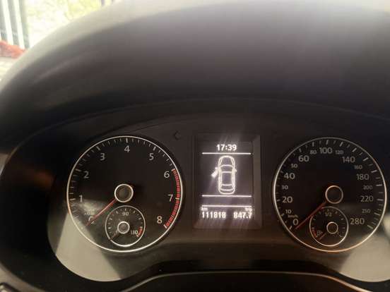 VOLKSWAGEN-JETTA-2.0 COMFORTLINE FLEX 4P TIPTRONIC VOLKSWAGEN-JETTA-2013