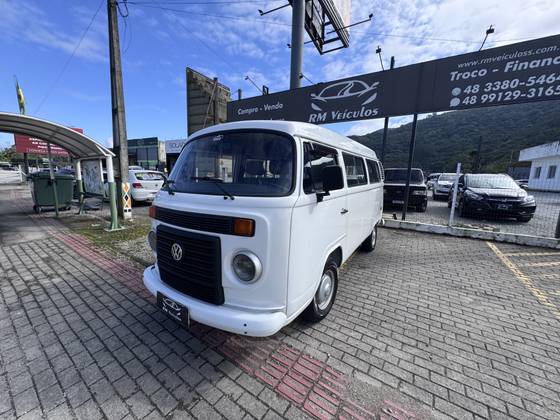 VOLKSWAGEN KOMBI 1.4 MI STD LOTAÇÃO 8V FLEX 3P MANUAL