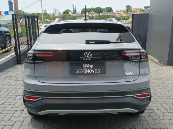 VOLKSWAGEN-NIVUS-1.0 200 TSI TOTAL FLEX HIGHLINE AUTOMÁTICO VOLKSWAGEN-NIVUS-2023
