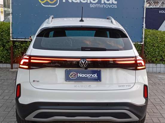 VOLKSWAGEN-NIVUS-1.0 200 TSI TOTAL FLEX HIGHLINE AUTOMÁTICO VOLKSWAGEN-NIVUS-2025