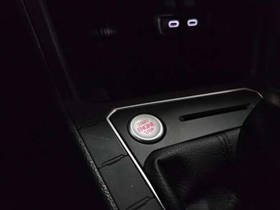 VOLKSWAGEN-NIVUS-1.0 200 TSI TOTAL FLEX HIGHLINE AUTOMÁTICO VOLKSWAGEN-NIVUS-2025