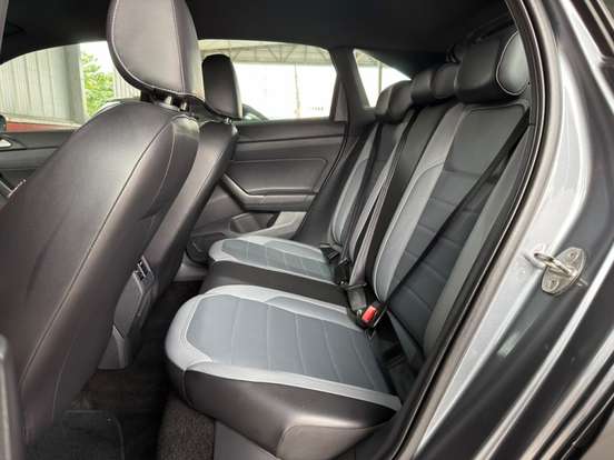 VOLKSWAGEN-NIVUS-1.0 200 TSI TOTAL FLEX HIGHLINE AUTOMÁTICO VOLKSWAGEN-NIVUS-2023