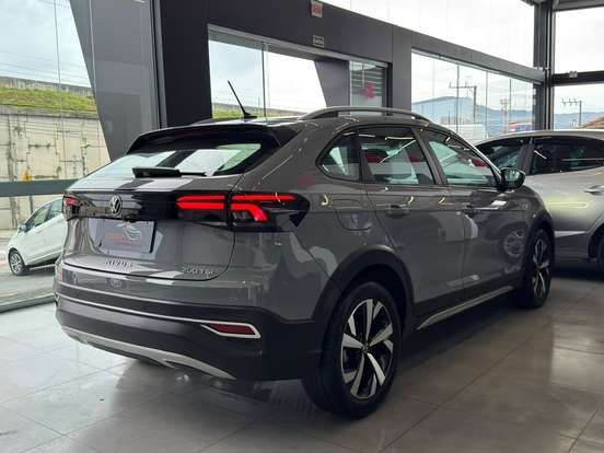 VOLKSWAGEN-NIVUS-1.0 200 TSI TOTAL FLEX HIGHLINE AUTOMÁTICO VOLKSWAGEN-NIVUS-2023
