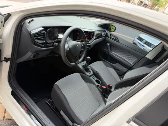 VOLKSWAGEN-POLO-2024