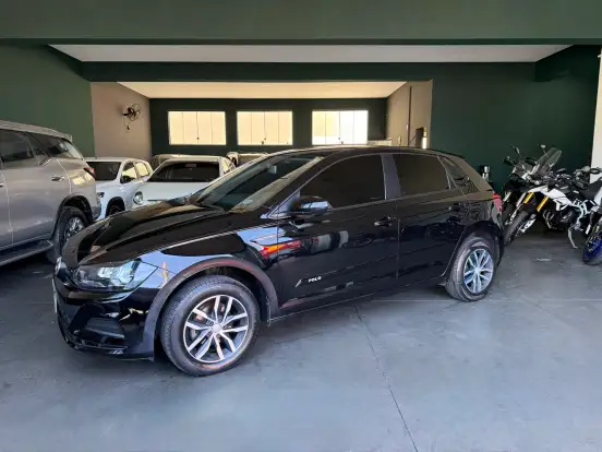 VOLKSWAGEN-POLO-2017