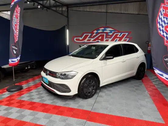 VOLKSWAGEN-POLO-2024