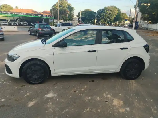 VOLKSWAGEN-POLO-2024