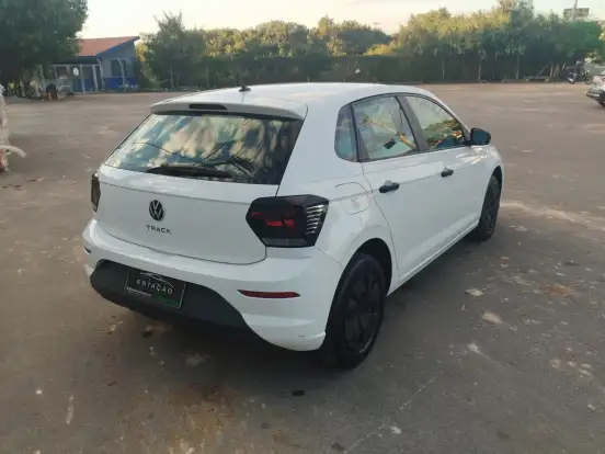VOLKSWAGEN-POLO-2024