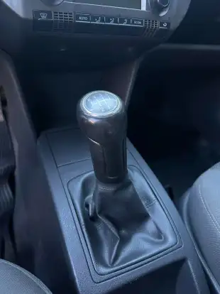 VOLKSWAGEN-POLO-2010