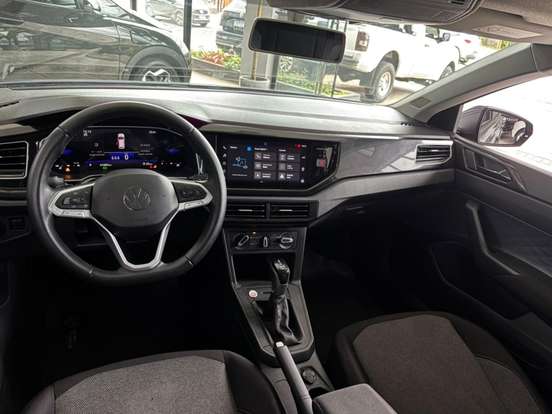 VOLKSWAGEN-POLO-2025