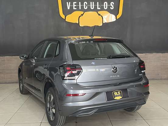 VOLKSWAGEN-POLO-2023