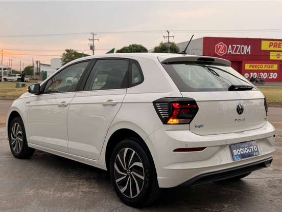 VOLKSWAGEN-POLO-2023