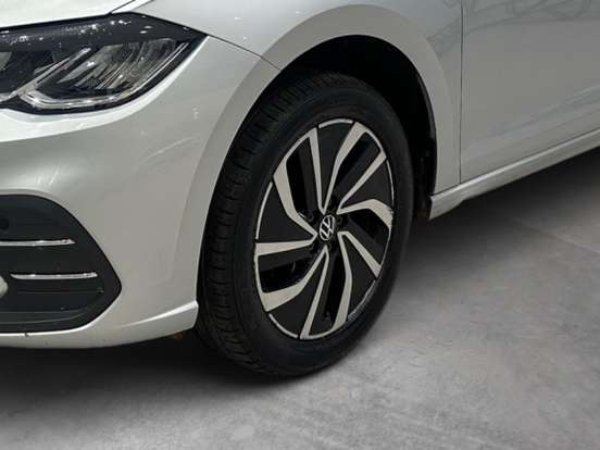 VOLKSWAGEN-POLO-2024