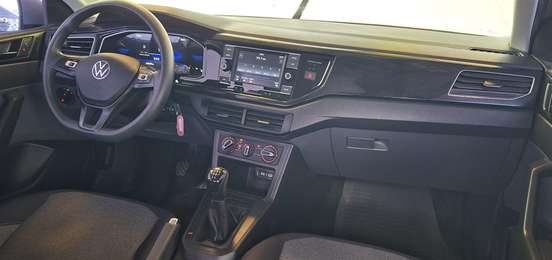 VOLKSWAGEN-POLO-2023