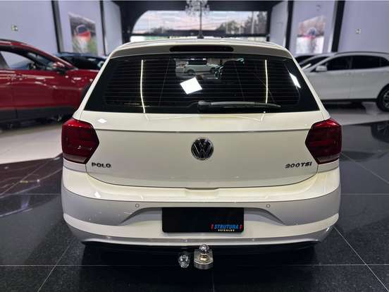 VOLKSWAGEN-POLO-2018