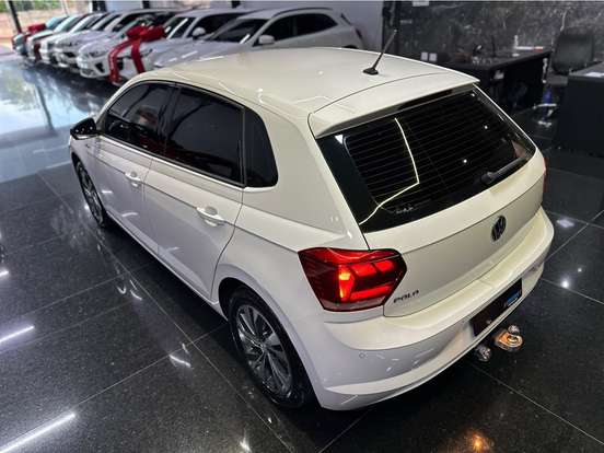 VOLKSWAGEN-POLO-1.0 200 TSI COMFORTLINE AUTOMÁTICO VOLKSWAGEN-POLO-2018