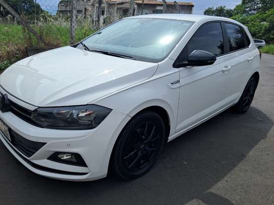 VOLKSWAGEN-POLO-2018