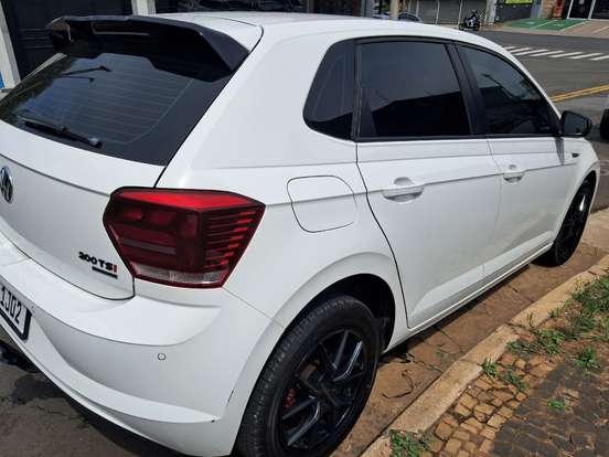 VOLKSWAGEN-POLO-1.0 200 TSI COMFORTLINE AUTOMÁTICO VOLKSWAGEN-POLO-2018