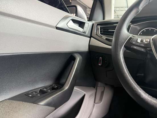 VOLKSWAGEN-POLO-1.0 200 TSI COMFORTLINE AUTOMÁTICO VOLKSWAGEN-POLO-2019