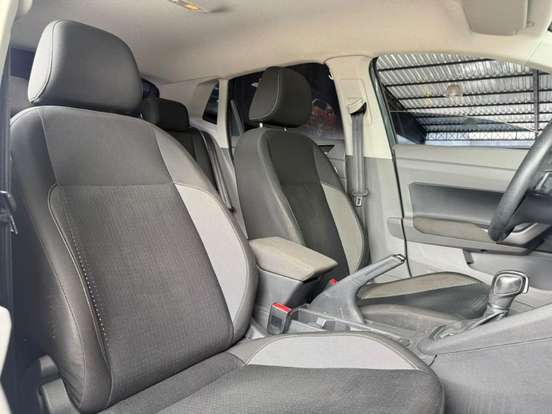 VOLKSWAGEN-POLO-1.0 200 TSI COMFORTLINE AUTOMÁTICO VOLKSWAGEN-POLO-2019