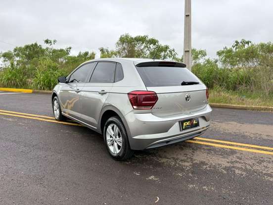 VOLKSWAGEN-POLO-2019