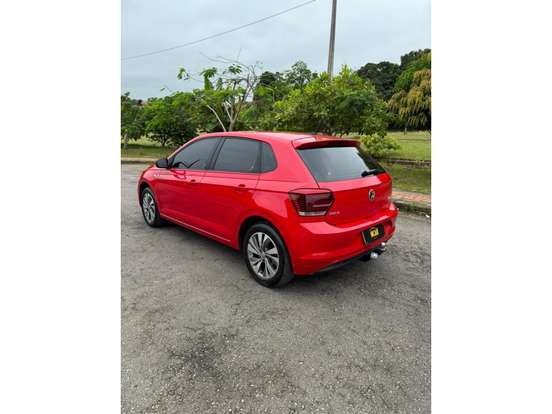 VOLKSWAGEN-POLO-2019