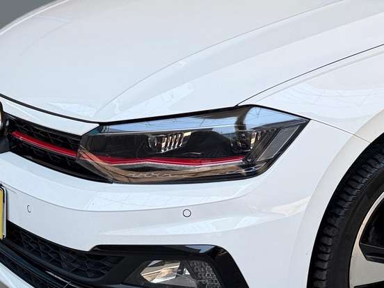VOLKSWAGEN-POLO-2020
