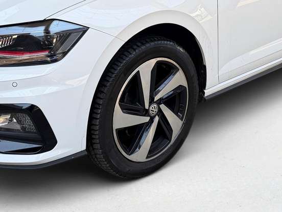 VOLKSWAGEN-POLO-2020