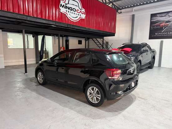 VOLKSWAGEN-POLO-2019