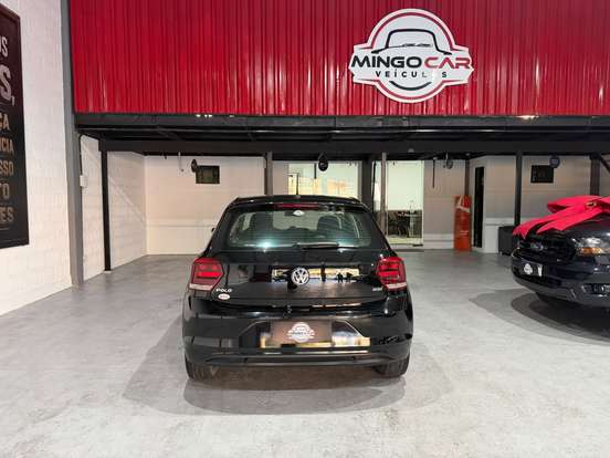 VOLKSWAGEN-POLO-2019