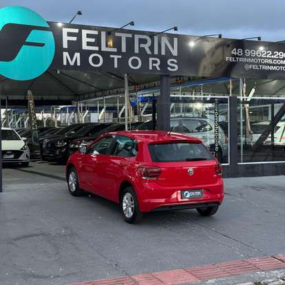 VOLKSWAGEN-POLO-2017