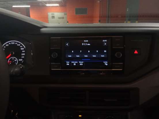VOLKSWAGEN-POLO-2018